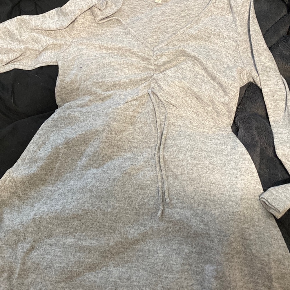 Short, long sleeve grey dress